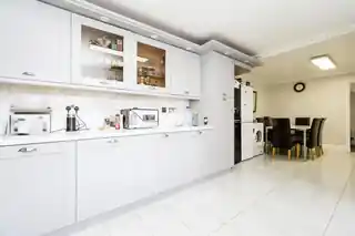 12 Chargeable Lane, photo 3