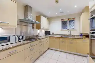 12 Cherry Tree Way, photo 3
