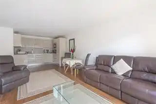 12, Clement Court, Howard Road, photo 2