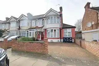12 Collinwood Avenue, photo 3