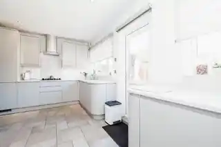 12 Conway Close, photo 4