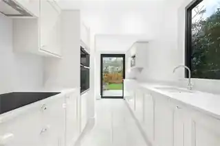 12 Cumberland Road, photo 2