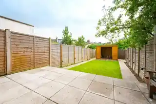 12 Fairlight Avenue, photo 2