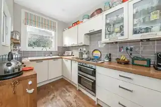 12 Girton Road, photo 4