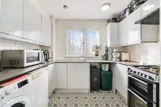 12 Harrington Close, photo 2