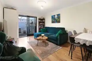 12 Headingley Close, photo 2