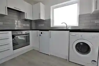 12 Hill View Drive, photo 3