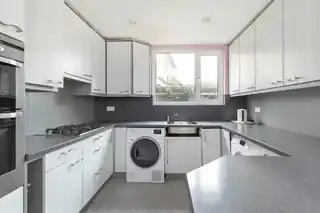 12 Hillersdon Avenue, photo 4
