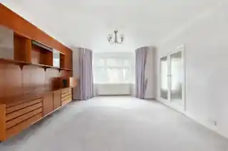 12 Hillersdon Avenue, photo 3