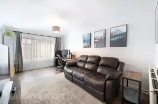 12 Hobill Walk, photo 2