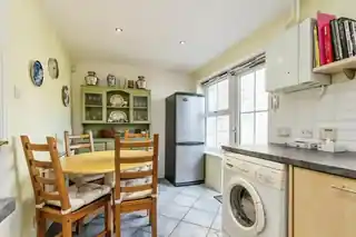 12 Laidlaw Drive, photo 3
