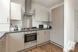 12 Morgan Crescent, photo 3