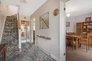 12 Mount Culver Avenue, photo 2