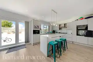 12 Pitt Road, photo 3