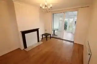 12 Review Road, photo 2