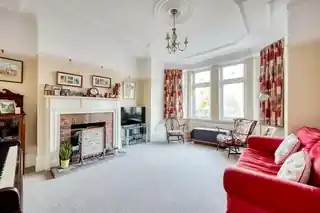 12 Richmond Way, photo 2