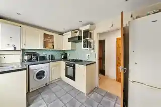 12 Romney Road, photo 4