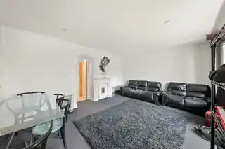12 Romney Road, photo 2