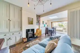 12 Shrewsbury Road, photo 3