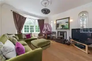 12 St Johns Road, photo 2