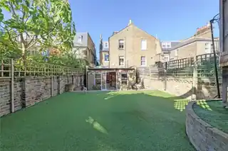 12 Sugden Road, photo 3