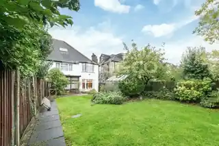 12 Sylvan Avenue, photo 3