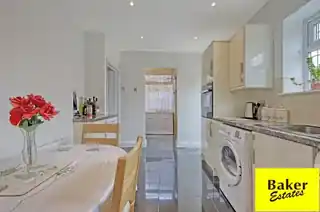 12 Sylvester Gardens, photo 4