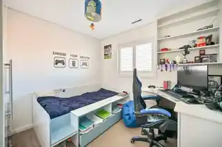 12 Thatchers Way, photo 3