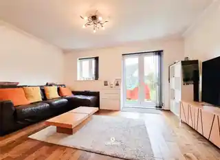 12 Thomas Drive, photo 3