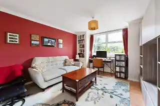 12 Toyne Way, photo 2