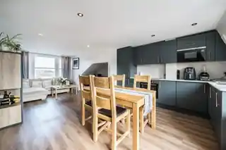 12 Westville Road, photo 2
