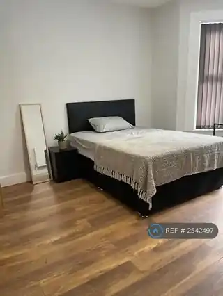 12 Whitton Road, photo 3