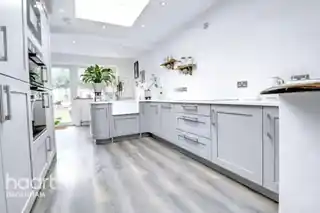 120 Cannington Road, photo 3