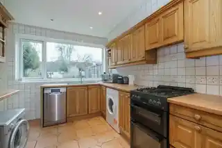 120 Hilliard Road, photo 4