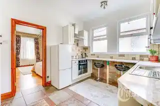 120 Lyndhurst Road, photo 4