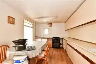 120 South Esk Road, photo 3