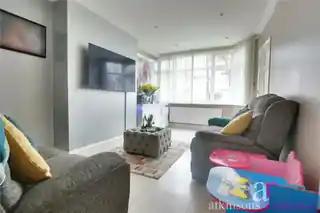 120 St Edmunds Road, photo 2