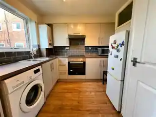 121 Gurney Close, photo 3
