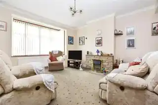 121 Upton Road, photo 2