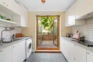 122 Casewick Road, photo 3