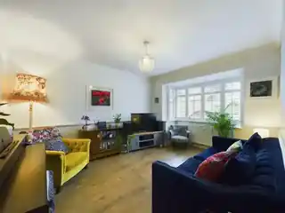 122 Chipstead Valley Road, photo 3