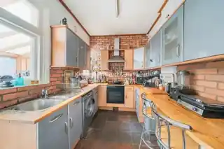 122 Maurice Avenue, photo 3