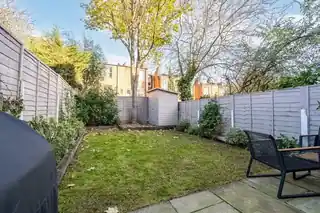 122 Rathcoole Gardens, photo 3