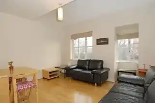 123 Bunning Way, photo 2