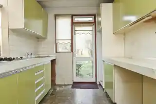 123 Eastern Avenue East, photo 4