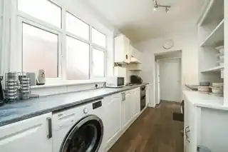 123 Ellerdine Road, photo 3