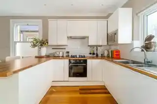 123A Carlyle Road, photo 3