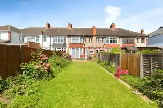 124 Dawlish Drive, photo 2