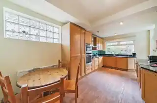 124 Wolsey Drive, photo 3