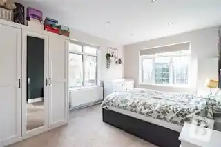 124A Hornchurch Road, photo 2